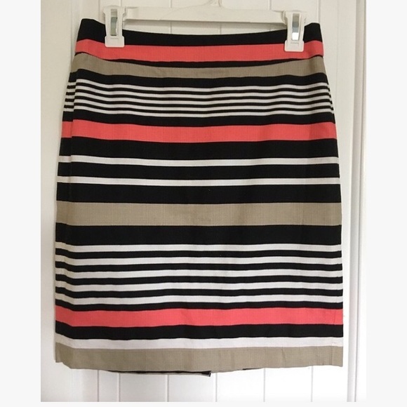 Banana Republic Dresses & Skirts - Banana Republic Striped Skirt